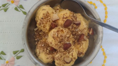 Sorvete cremoso de manga