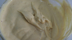 Molho de mostarda e mel para fondue de carne