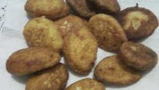 Bolinho de arroz frito