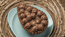 Ovo de Páscoa Tipo Ferrero Rocher