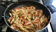 Penne oriental do Spot