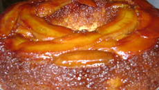 Torta invertida de banana