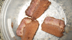 Bolo de morango de micro-ondas