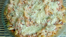 Penne ao molho de lingüiça