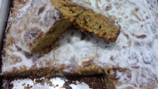 Bolo de banana com casca