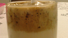 Capuccino em pó solúvel em água ou leite