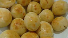 Pãezinhos de queijo sem polvilho