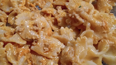 Gravatinha ao molho de atum