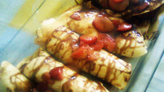 Panqueca de morango com chocolate