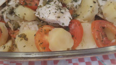 Filé de peixe com batatas