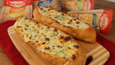 Baguete aos quatro queijos