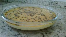 Torta mousse de maracujá com ganache de chocolate