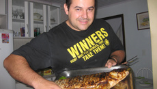 Pacu recheado com farofa molhada