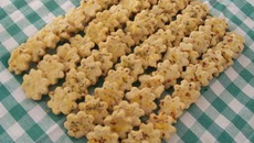 Biscoito salgadinho de cebola