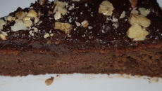 Bolo de banana com cacau, aveia e castanhas