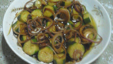 Pepino japonês ao molho shoyu