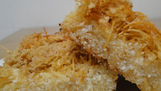 Bolo doce de macarrão e ricota