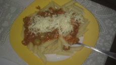 Penne ao molho bolonhesa