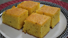 Bolo de fubá com coco e erva doce