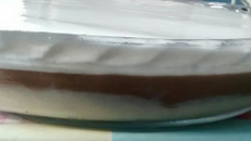 Torta gelada de biscoito maizena