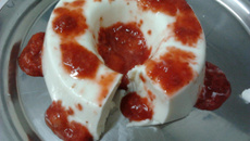 Manjar de coco com calda de morango diet