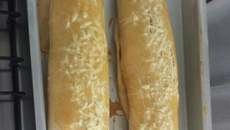 Pão com calabresa e queijo da Renata