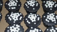 Cupcake Explosion Black and White