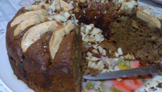 Bolo de maçã com casca