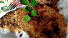 Filé de tilápia empanado na farofa