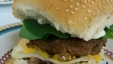 Hambúrguer de costela