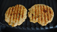 Hambúrguer light de salmão