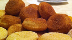 Bolinho de chuva assado e recheado