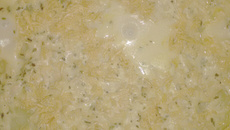 Lasanha de batatas e frango ao molho branco