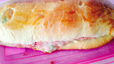 Rocambole de Mortadela