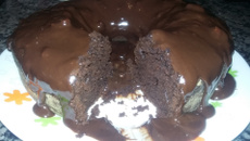 Bolo de chocolate sem ovo e sem açúcar