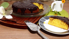 Bolo de Milho com Cobertura de Chocolate