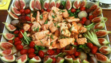 Salada de salmão para banquete