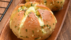 Pão de frango com requeijão