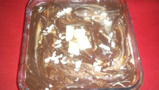 Sobremesa de coco e chocolate