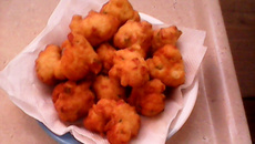 Bolinho de arroz com mortadela