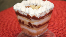 Pavê mousse de Nutella com biscoitos triturados