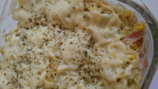 Macarrão à piamontese - molho branco