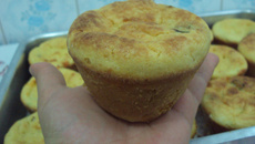 Bolinho de alho poró com queijo