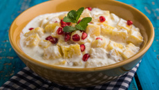 Raita de abacaxi (receita indiana)