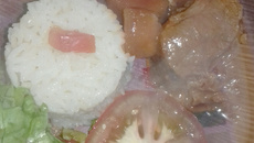 Carne de panela com molho de cerveja e aipim