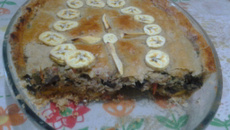 Torta de sardinha com banana da terra