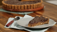 Torta de amendoim, caramelo e chocolate 