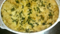 Macarrão ao molho bechamel com mussarela