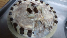 Sorvetão de brigadeiro e chocolate Bis