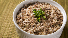 Farofa nordestina de carne seca